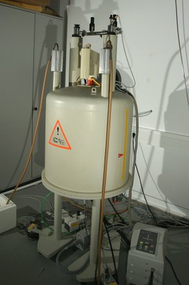 Bruker Avance DPX 200 MHz