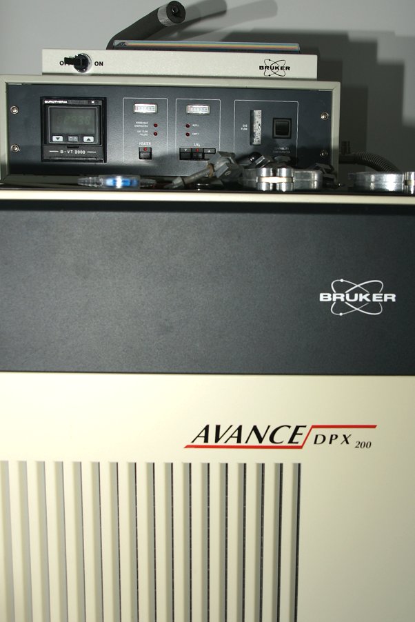Konsole Bruker Avance DPX 200 MHz