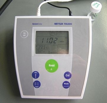merck-lab-conductometer.jpg